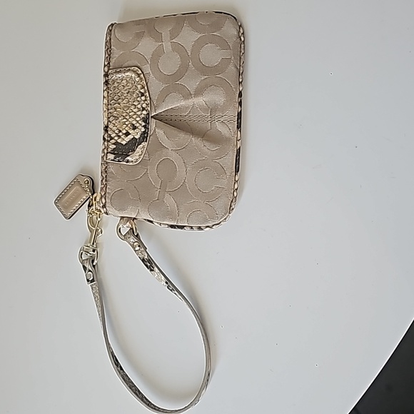 Coach Sm Wristlet Tan with SnakeSkin Leather Trim - ExcellentCondition - Picture 7 of 10